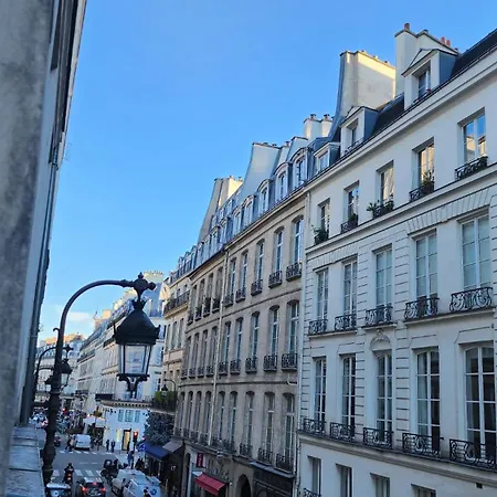 Saint Honore Louvre With Ac Paris